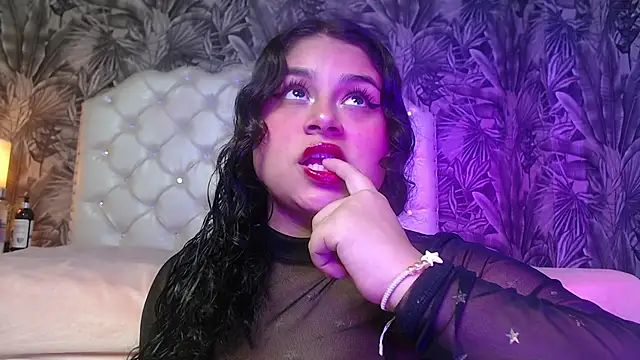 Snapshot of RylieRoss chatting on September 9, 12:05 pm RylieRoss online show from September 9, 12:05 pm