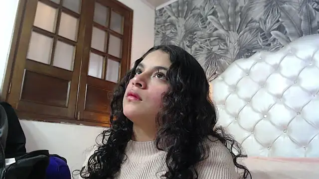 Snapshot of RylieRoss chatting on October 16, 12:06 pm RylieRoss online show from October 16, 12:06 pm