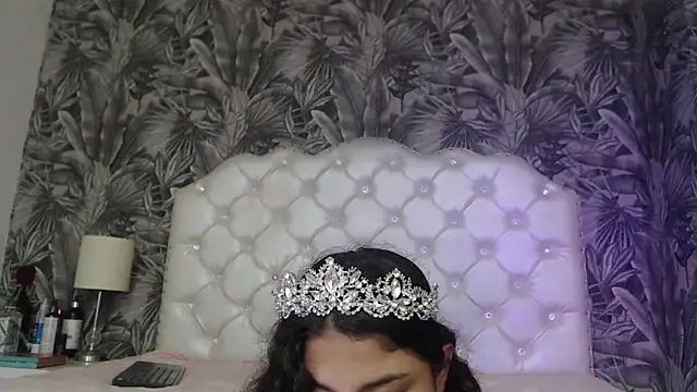 Snapshot of RylieRoss chatting on October 25, 2:56 pm RylieRoss online show from October 25, 2:56 pm