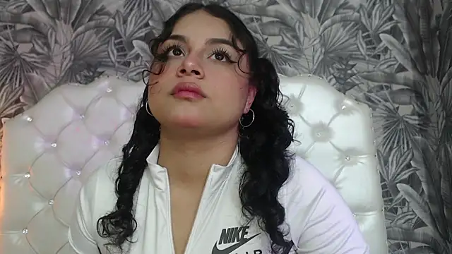 Snapshot of RylieRoss chatting on December 2, 12:21 pm RylieRoss online show from December 2, 12:21 pm