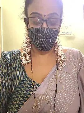 Snapshot of sweet-lotus chatting on January 6, 5:44 am sweet-lotus online show from January 6, 5:44 am