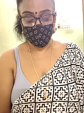 Snapshot of sweet-lotus chatting on February 4, 3:34 am sweet-lotus online show from February 4, 3:34 am