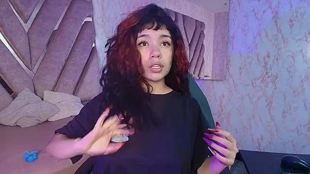 Snapshot of redd_pandaa chatting on June 3, 3:42 am redd pandaa online show from June 3, 3:42 am