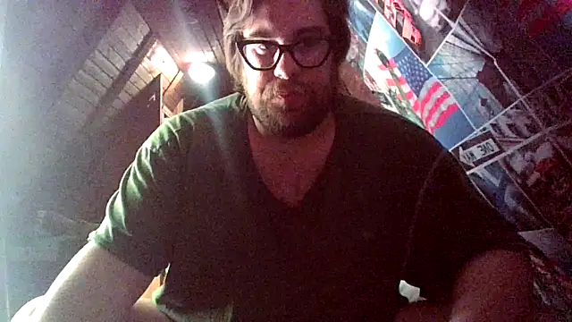 chubbyDavid1998 online show from October 28, 5:48 pm