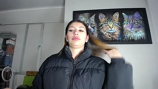 Snapshot of AriaBliss- chatting on October 13, 6:57 am AriaBliss- online show from October 13, 6:57 am