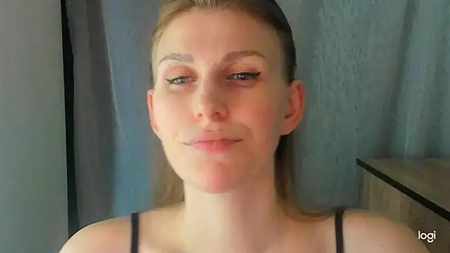 JuliaMuuun online show from June 12, 9:03 pm