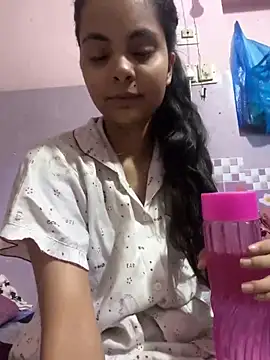 Snapshot of Sandhya_77 chatting on April 29, 6:06 am Sandhya 77 online show from April 29, 6:06 am