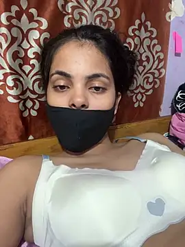 Snapshot of Sandhya_77 chatting on July 4, 6:30 am Sandhya 77 online show from July 4, 6:30 am