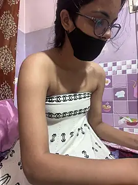 Snapshot of Sandhya_77 chatting on July 7, 7:34 am Sandhya 77 online show from July 7, 7:34 am