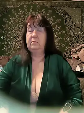 CrystalLime6411 online show from March 26, 2:39 am