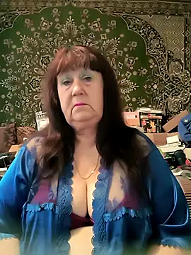Snapshot of CrystalLime6411 chatting on May 7, 1:49 pm CrystalLime6411 online show from May 7, 1:49 pm