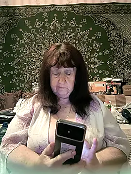 Snapshot of CrystalLime6411 chatting on May 11, 2:45 pm CrystalLime6411 online show from May 11, 2:45 pm