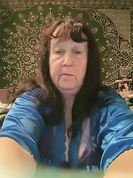 Snapshot of CrystalLime6411 chatting on May 13, 5:32 pm CrystalLime6411 online show from May 13, 5:32 pm