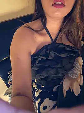 Snapshot of sexy-sukriti chatting on December 5, 3:04 am sexy-sukriti online show from December 5, 3:04 am