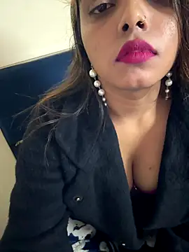 Snapshot of sexy-sukriti chatting on December 5, 3:09 pm sexy-sukriti online show from December 5, 3:09 pm