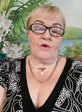 Snapshot of VioletSweet5566 chatting on September 19, 1:45 pm VioletSweet5566 online show from September 19, 1:45 pm