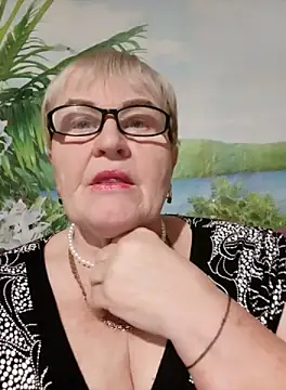 Snapshot of VioletSweet5566 chatting on October 5, 3:54 pm VioletSweet5566 online show from October 5, 3:54 pm