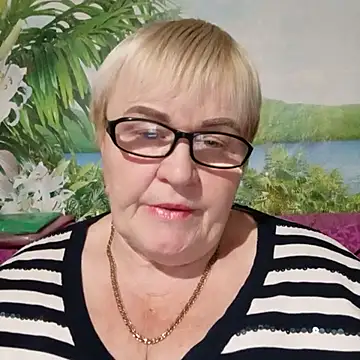 Snapshot of VioletSweet5566 chatting on October 31, 7:48 pm VioletSweet5566 online show from October 31, 7:48 pm