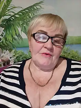 Snapshot of VioletSweet5566 chatting on November 6, 6:42 pm VioletSweet5566 online show from November 6, 6:42 pm