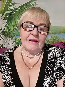 Snapshot of VioletSweet5566 chatting on November 9, 6:17 pm VioletSweet5566 online show from November 9, 6:17 pm