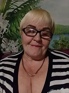 Snapshot of VioletSweet5566 chatting on November 20, 6:07 pm VioletSweet5566 online show from November 20, 6:07 pm