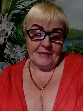 Snapshot of VioletSweet5566 chatting on December 13, 8:04 pm VioletSweet5566 online show from December 13, 8:04 pm