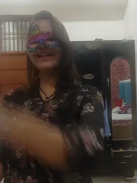 HORNYDIVYABABY online show from April 20, 11:46 am