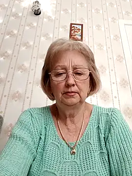 Snapshot of AlikaSwan5821 chatting on May 3, 1:17 pm AlikaSwan5821 online show from May 3, 1:17 pm