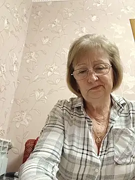 Snapshot of AlikaSwan5821 chatting on May 23, 1:15 pm AlikaSwan5821 online show from May 23, 1:15 pm