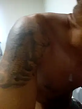 Snapshot of moreno25centimetro chatting on July 13, 12:52 pm moreno25centimetro online show from July 13, 12:52 pm