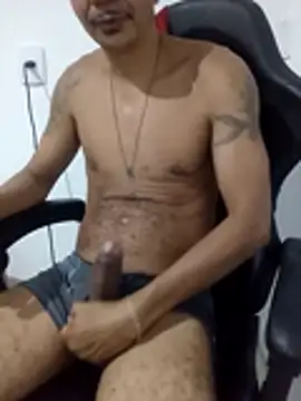 Snapshot of moreno25centimetro chatting on July 27, 11:23 pm moreno25centimetro online show from July 27, 11:23 pm
