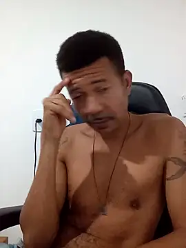 Snapshot of moreno25centimetro chatting on July 30, 12:42 am moreno25centimetro online show from July 30, 12:42 am