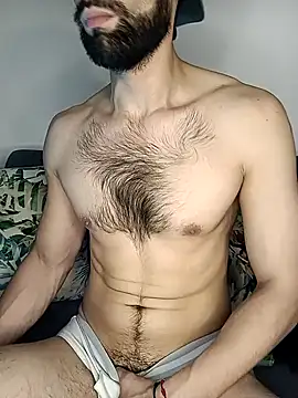 Snapshot of Enzo-wolf33 chatting on October 8, 2:20 am Enzo-wolf33 online show from October 8, 2:20 am