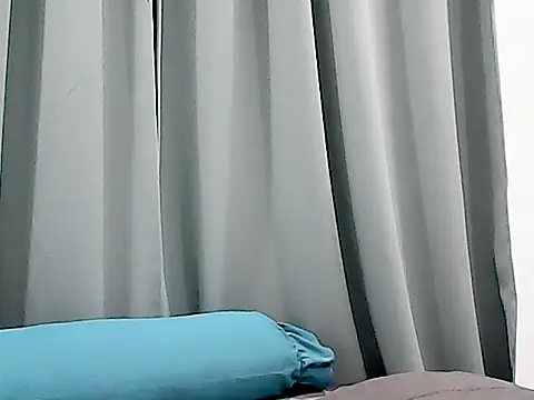 Snapshot of Bemylover35 chatting on October 27, 12:31 pm Bemylover35 online show from October 27, 12:31 pm