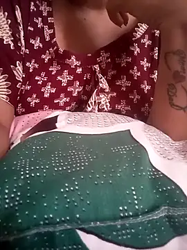 Snapshot of lovelysona11 chatting on September 16, 4:57 am lovelysona11 online show from September 16, 4:57 am