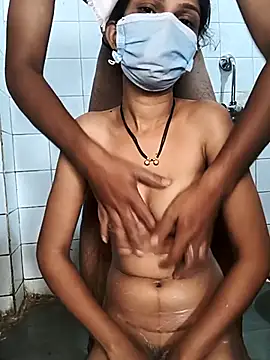 Shivani2002 online show from September 11, 7:52 am