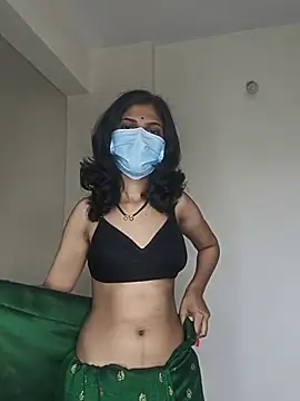 Shivani2002 online show from July 3, 9:37 am