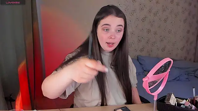 Snapshot of Alice_next_door chatting on March 22, 3:04 pm Alice next door online show from March 22, 3:04 pm