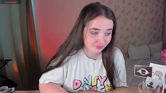 Snapshot of Alice_next_door chatting on April 2, 11:30 am Alice next door online show from April 2, 11:30 am