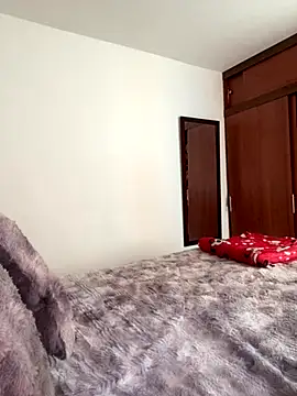 Cutie blondie online show from December 2, 5:30 pm