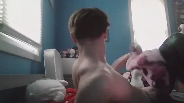 Liam axel35 online show from November 8, 6:40 pm