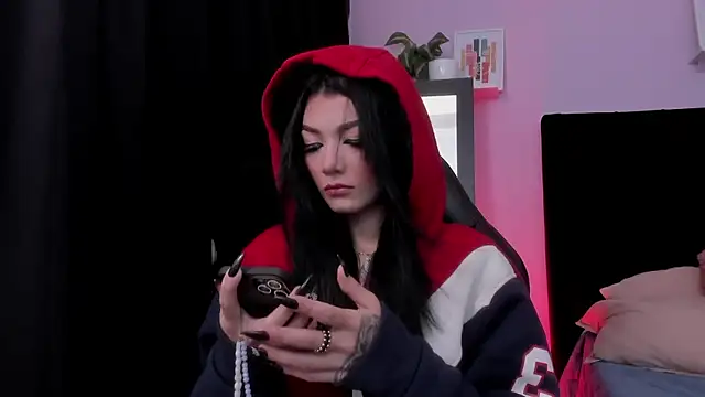 emmabridgerton online show from January 9, 9:27 pm