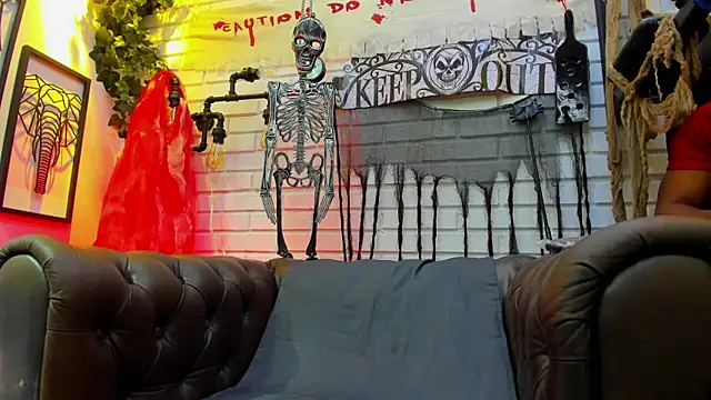 ItaloMoore online show from November 1, 11:12 am