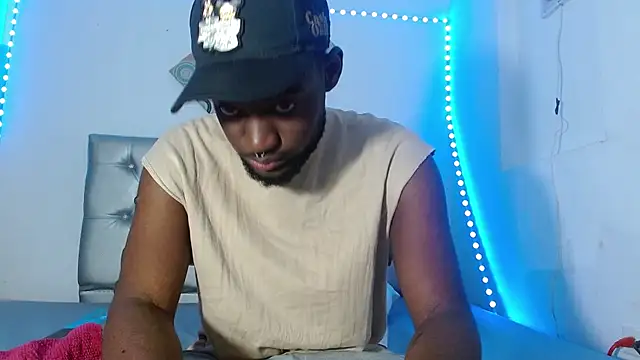 eebony stallion online show from November 17, 6:14 pm