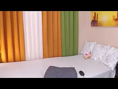 Snapshot of MelissaHardSexTS chatting on February 17, 2:46 pm MelissaHardSexTS online show from February 17, 2:46 pm