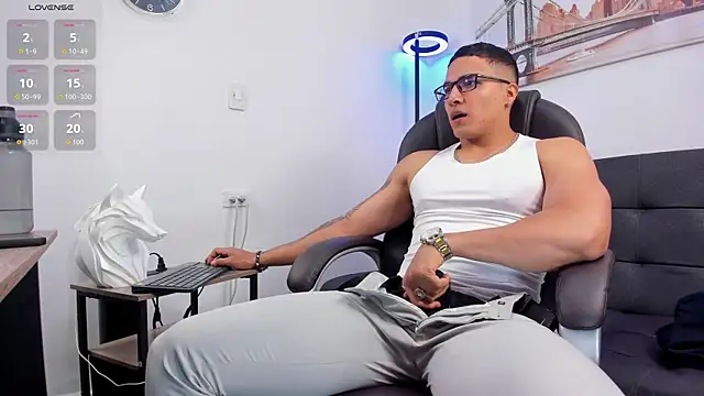 Dash Bukoski online show from October 27, 1:48 pm