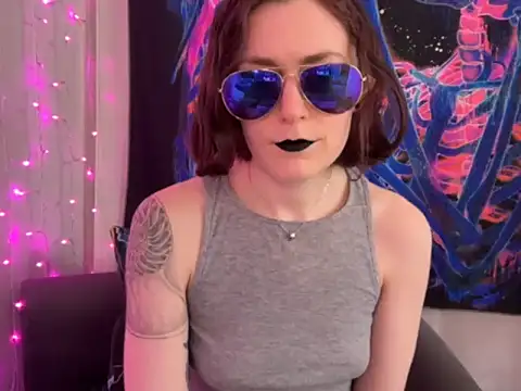 mistressannafoxx online show from September 25, 8:45 pm