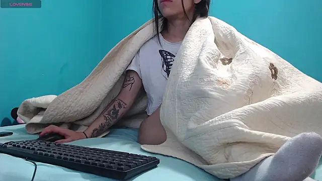 Snapshot of toxic_sweet_ chatting on September 25, 9:46 am toxic sweet online show from September 25, 9:46 am