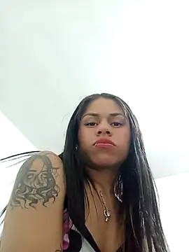 Snapshot of toxic_sweet_ chatting on November 25, 5:07 am toxic sweet online show from November 25, 5:07 am