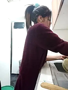 Snapshot of toxic_sweet_ chatting on November 28, 7:27 pm toxic sweet online show from November 28, 7:27 pm